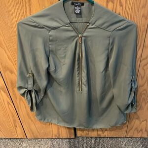 Rue 21 Small Zip up Blouse